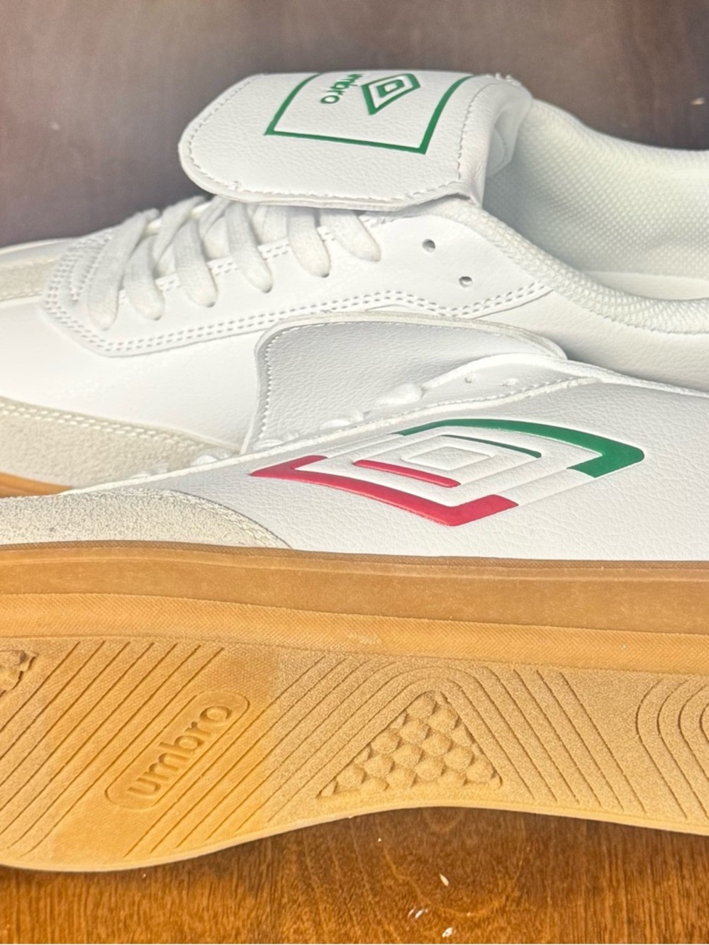 Umbro Indoor Soccer Shoes Size 8